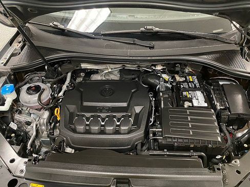 Used 2018 Volkswagen Tiguan SEL image 20