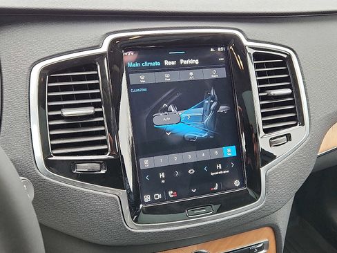 Certified 2023 Volvo XC90 B6 Plus w/ Protection Package Premier image 15