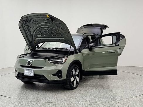 Certified 2023 Volvo XC40 Recharge Ultimate w/ Protection Package Premier AWD/4WD image 9