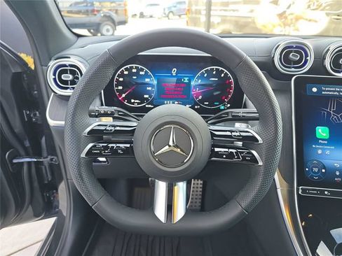 Used 2026 Mercedes-Benz GLC 300 4MATIC image 32