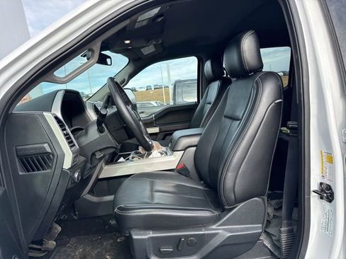 Used 2020 Ford F350 Lariat w/ Chrome Package image 9
