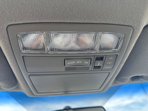 Used 2007 Toyota Camry LE FWD image 16
