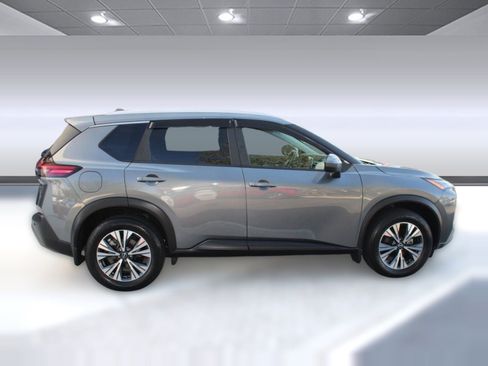 Used 2023 Nissan Rogue SV w/ SV Premium B Package image 8