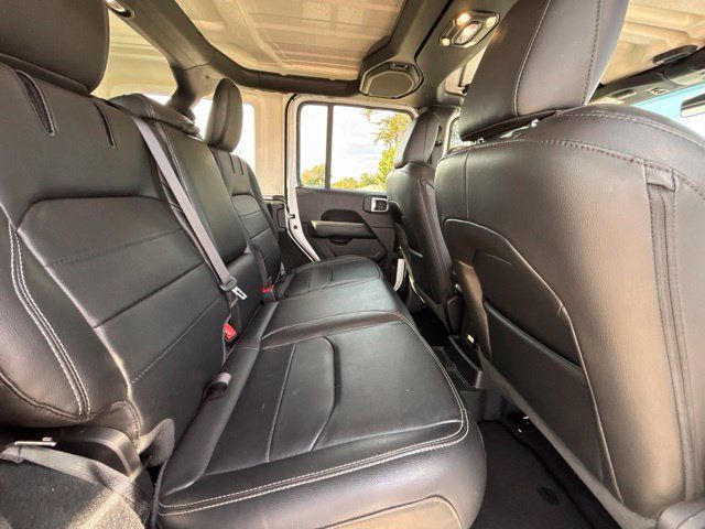 Used 2023 Jeep Wrangler Unlimited Sahara w/ Cold Weather Group AWD/4WD image 12