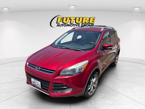 Used 2016 Ford Escape Titanium w/ Equipment Group 301A AWD/4WD image 3