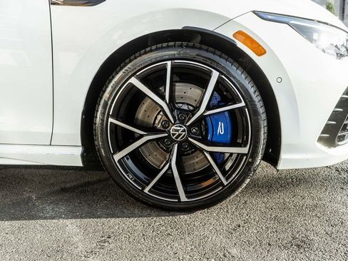 Used 2024 Volkswagen Golf R image 5