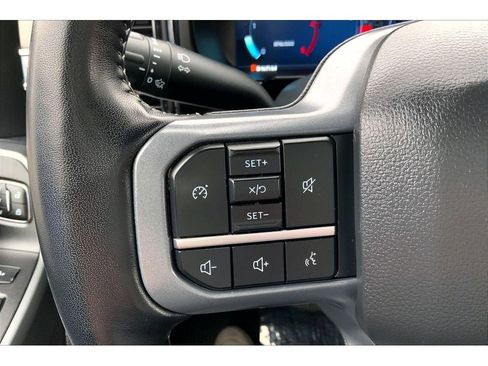 Used 2024 Ford F350 Lariat image 19