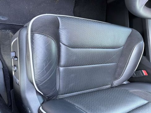 Used 2025 RAM 1500 Laramie AWD/4WD image 12