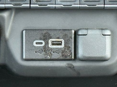 Used 2024 GMC Sierra 2500 Pro w/ Convenience Package image 22