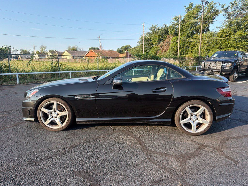 Used 2014 Mercedes-Benz SLK 350 image 8