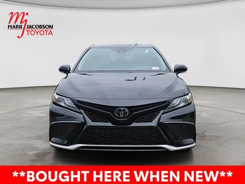 Used 2024 Toyota Camry XSE w/ Navigation Package FWD image 3
