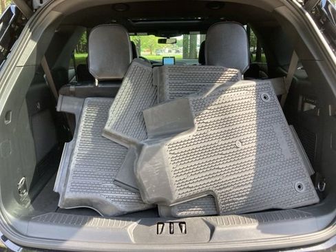 Used 2024 Ford Explorer ST w/ Equipment Group 401A image 17