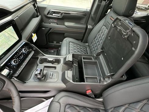 New 2026 GMC Sierra 1500 AT4 w/ AT4 Premium Package AWD/4WD image 29