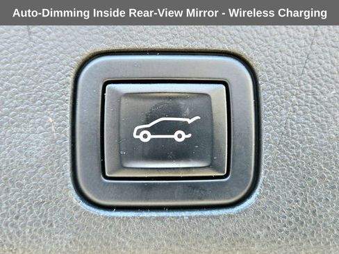 Used 2022 Chevrolet Tahoe RST w/ Luxury Package image 27