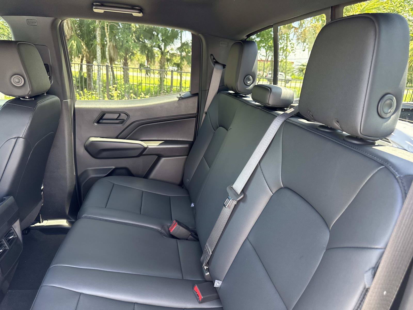 New 2026 Chevrolet Colorado Trail Boss w/ Midnight Edition AWD/4WD image 11