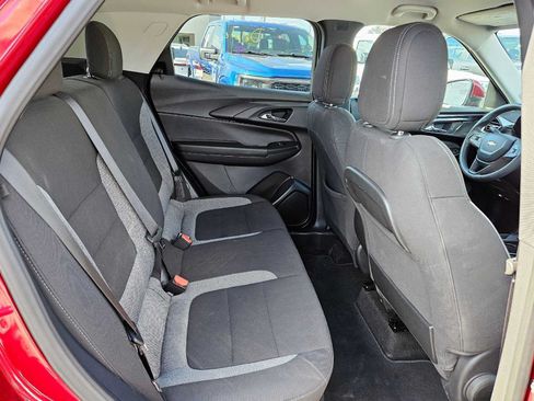 Used 2025 Chevrolet TrailBlazer LT FWD image 17