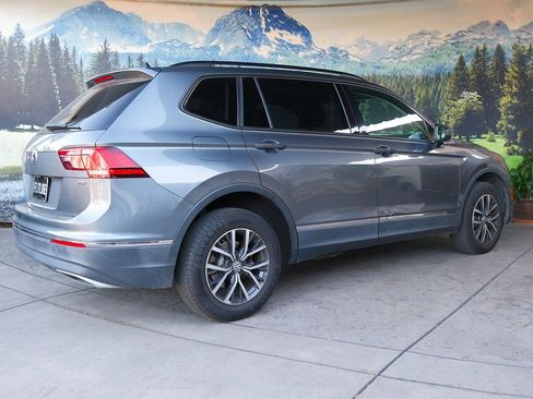 Used 2018 Volkswagen Tiguan SE image 6