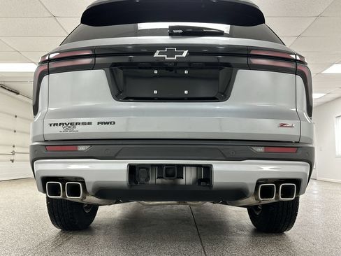 Used 2024 Chevrolet Traverse Z71 AWD/4WD image 30