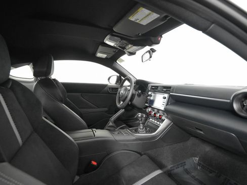 Used 2025 Toyota GR86 Premium RWD image 17