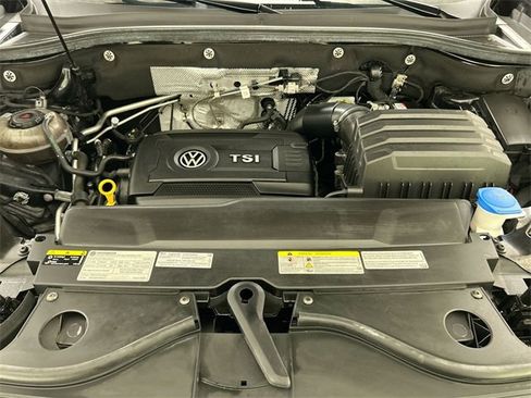 Used 2021 Volkswagen Atlas Cross Sport SE image 10