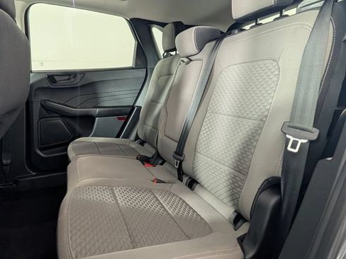 Used 2022 Ford Escape SE w/ SE Sport Appearance Package FWD image 5