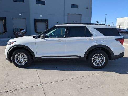 New 2025 Ford Explorer Active image 9