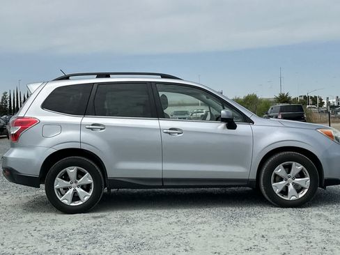 Used 2015 Subaru Forester 2.5i Limited AWD/4WD image 9