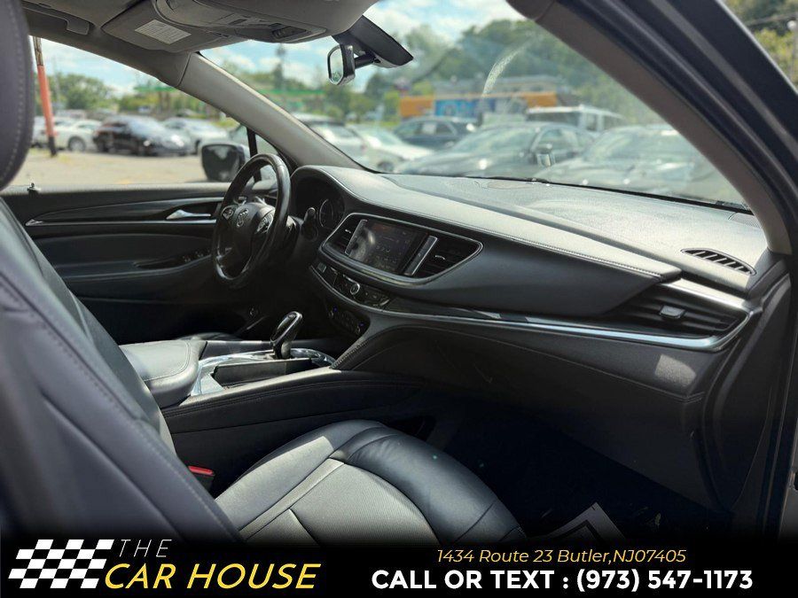 Used 2021 Buick Enclave Essence w/ Sound and Sites Package AWD/4WD image 27