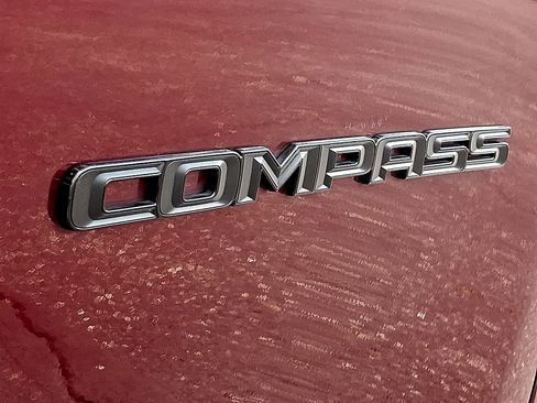 Used 2022 Jeep Compass Latitude w/ Sun and Sound Group AWD/4WD image 24