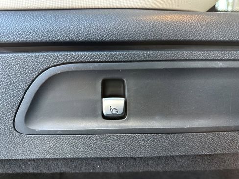 Used 2021 Mercedes-Benz GLC 300 image 63