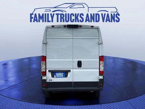 Used 2018 RAM ProMaster 2500 FWD image 4