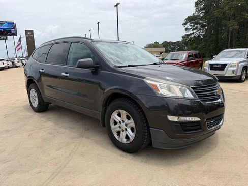 Used 2016 Chevrolet Traverse LS FWD image 5