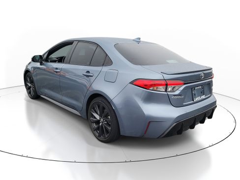 Used 2023 Toyota Corolla SE image 5