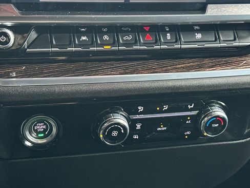 Certified 2022 GMC Sierra 1500 SLE image 25