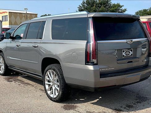 Used 2018 Cadillac Escalade ESV Premium Luxury AWD/4WD image 5