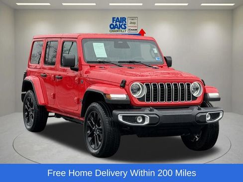 Certified 2025 Jeep Wrangler Unlimited Sahara w/ Safety Group AWD/4WD image 1