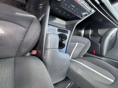 Used 2025 Hyundai Sonata SEL FWD image 24