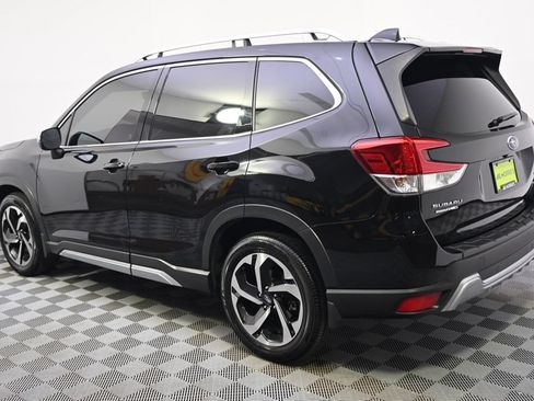 Used 2023 Subaru Forester Touring AWD/4WD image 3