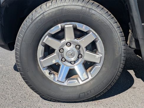 Used 2014 Toyota FJ Cruiser 4WD w/ Upgrade Package image 11