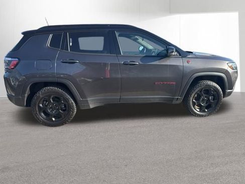 Used 2023 Jeep Compass Trailhawk image 6