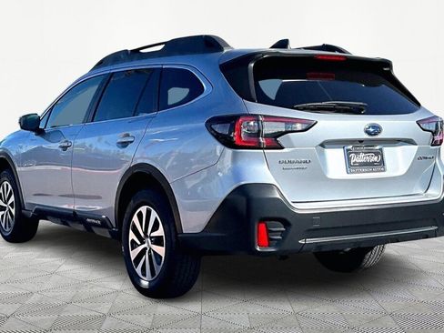 Used 2021 Subaru Outback Premium image 6