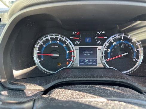 Used 2019 Toyota 4Runner TRD Off-Road Premium image 11