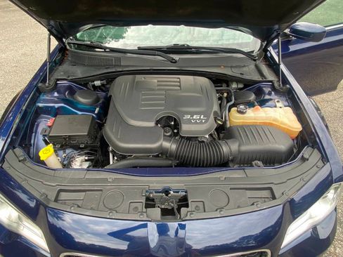 Used 2016 Chrysler 300 Limited RWD image 59