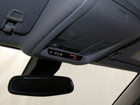 Used 2022 GMC Terrain SLE w/ Driver Convenience Package image 22