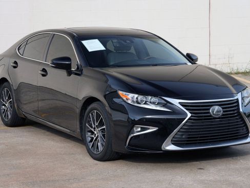 Used 2016 Lexus ES 350 w/ Luxury Package w/Wood Trim FWD image 51