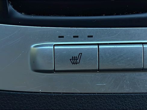 Certified 2024 Kia Carnival LX FWD image 17