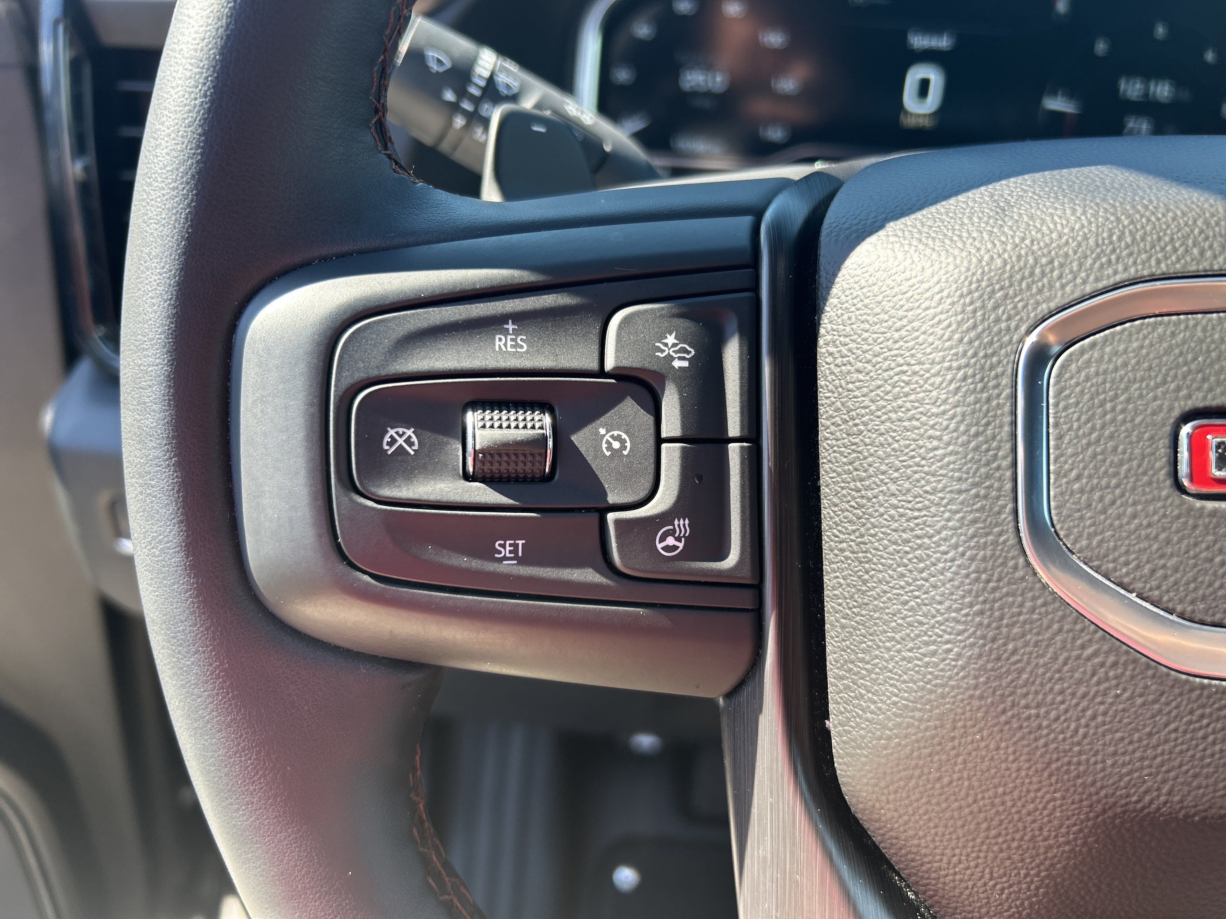 Used 2023 GMC Sierra 1500 AT4 w/ AT4 Premium Package AWD/4WD image 18