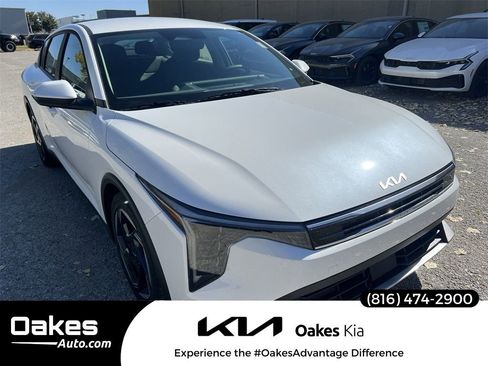 New 2025 Kia K4 EX image 1