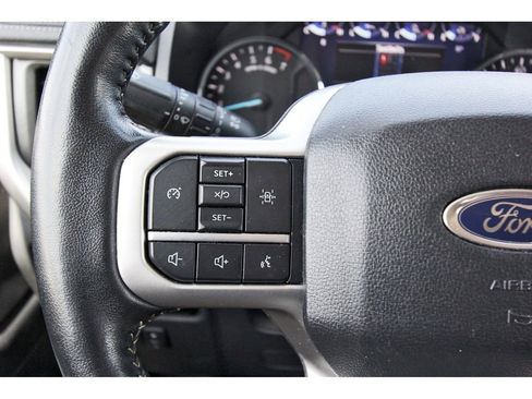 Used 2024 Ford Expedition Max XLT RWD image 16
