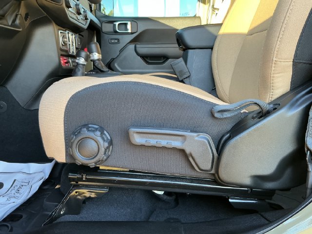 Used 2026 Jeep Wrangler Unlimited Sport AWD/4WD image 14